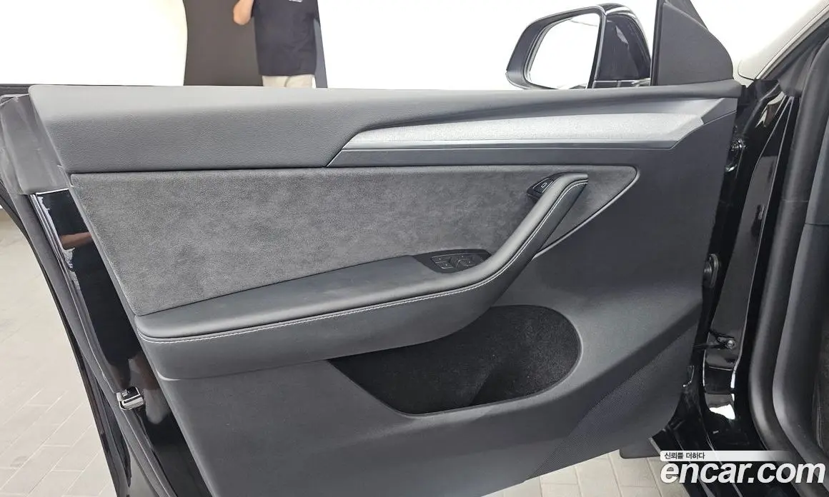 Tesla Model Y 2024 0.2 автомат (гидро), фото 14 Tesla Model Y 2024 0.2 автомат (гидро), фото 14