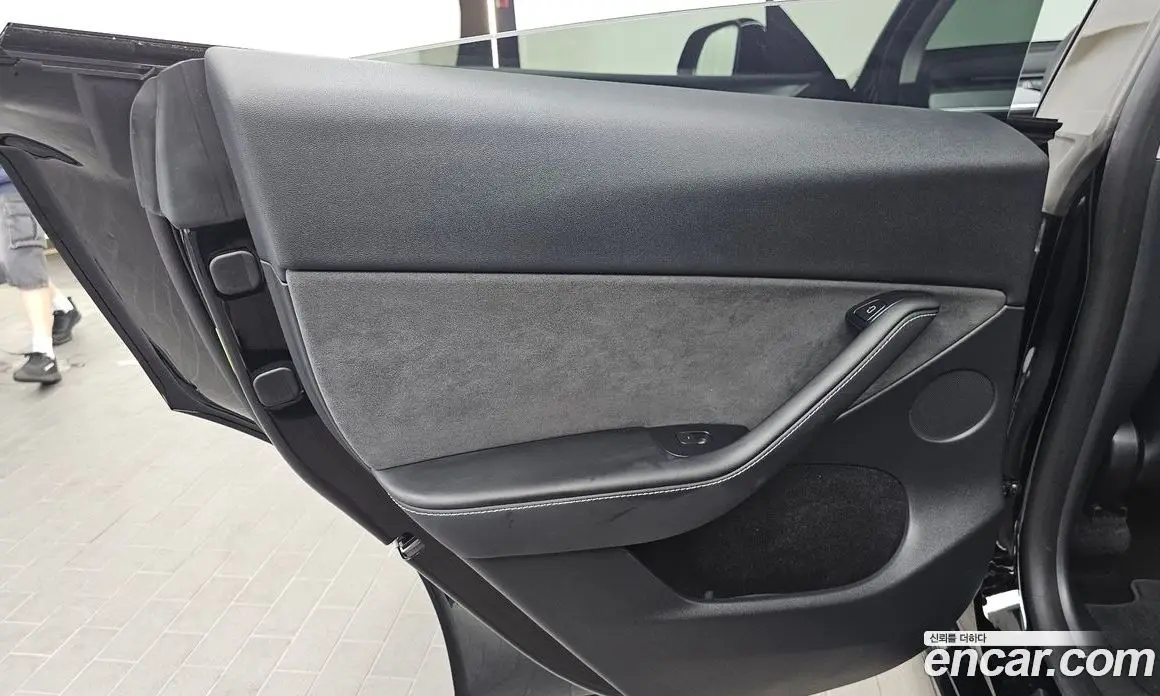 Tesla Model Y 2024 0.2 автомат (гидро), фото 15 Tesla Model Y 2024 0.2 автомат (гидро), фото 15