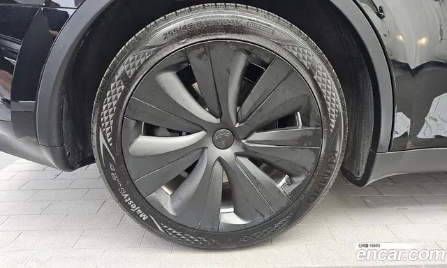 Tesla Model Y 2024 0.2 автомат (гидро), миниатюра 5 Tesla Model Y 2024 0.2 автомат (гидро), миниатюра 5