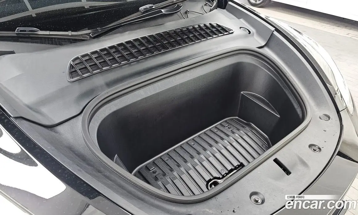 Tesla Model Y 2024 0.2 автомат (гидро), фото 6 Tesla Model Y 2024 0.2 автомат (гидро), фото 6