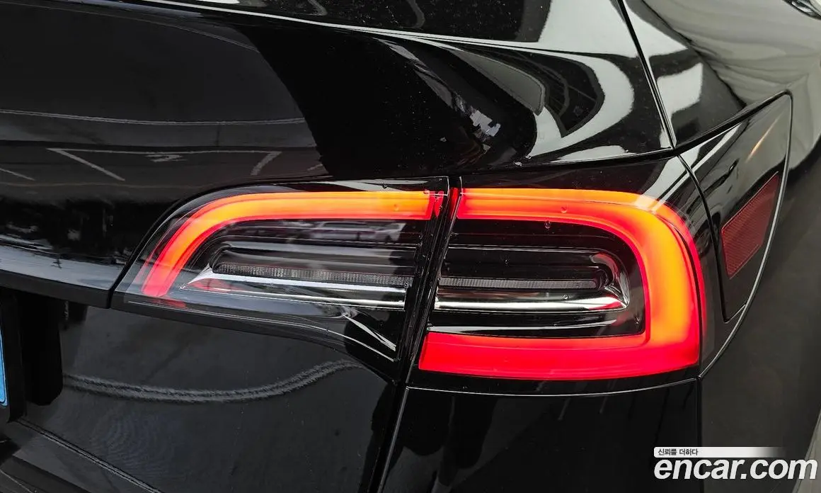 Tesla Model Y 2024 0.2 автомат (гидро), фото 9 Tesla Model Y 2024 0.2 автомат (гидро), фото 9