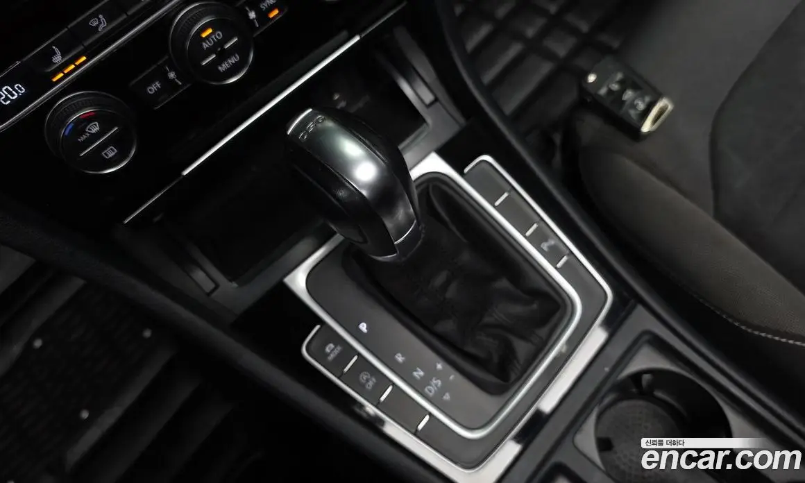 Volkswagen Golf 2015 2.0 автомат (гидро), фото 11