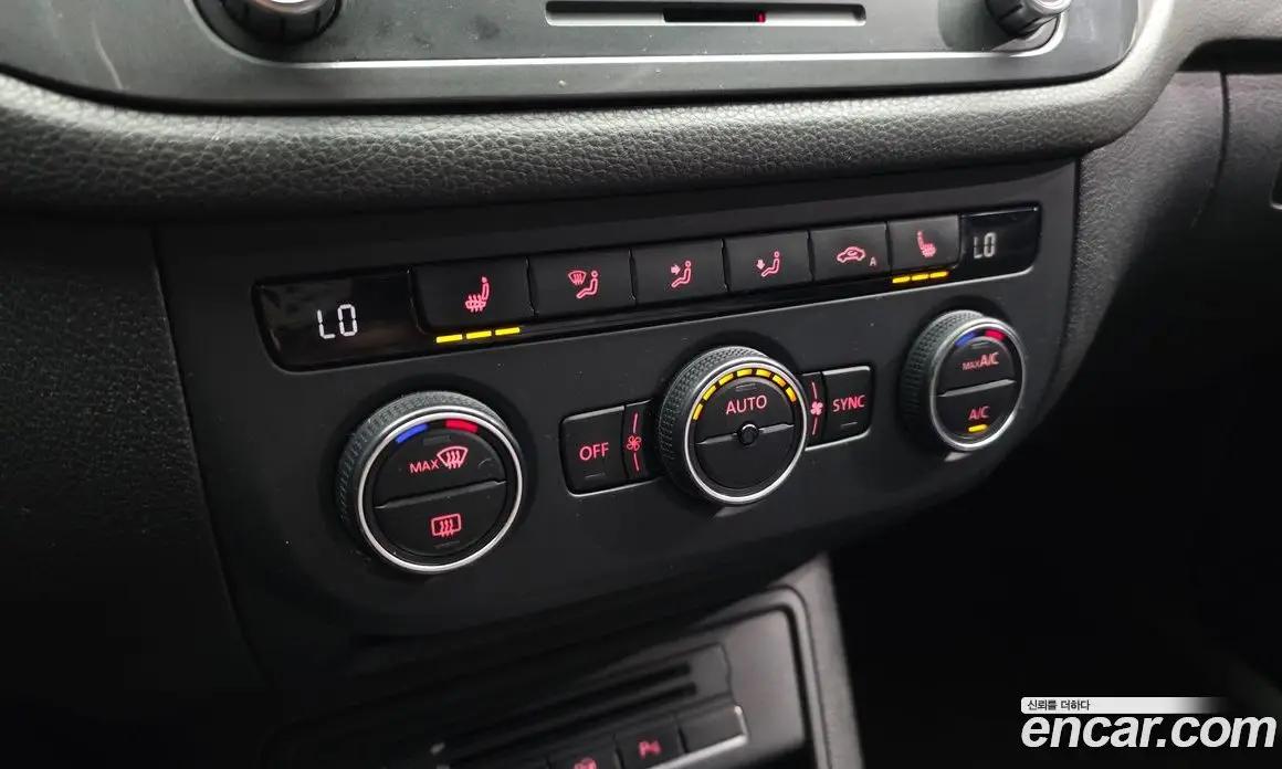 Volkswagen Tiguan 2015 2.0 автомат (гидро), фото 17