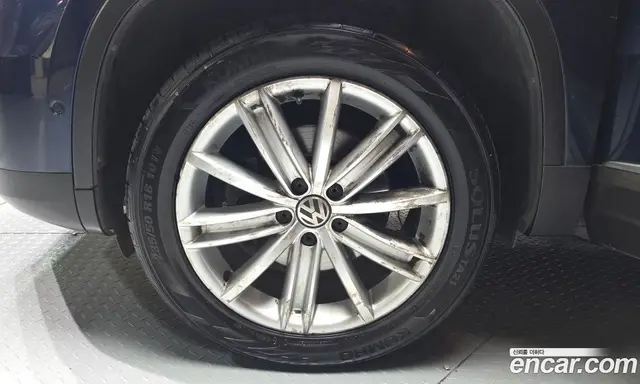 Volkswagen Tiguan 2015 2.0 автомат (гидро), миниатюра 5