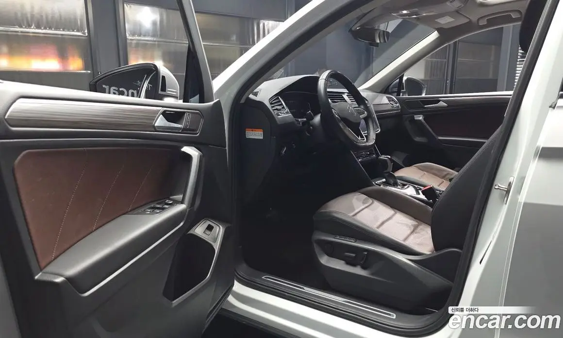 Volkswagen Tiguan 2022 2.0 автомат (гидро), фото 13