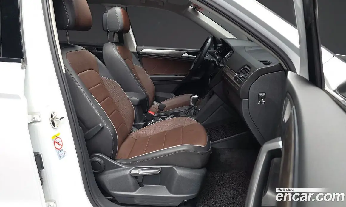 Volkswagen Tiguan 2022 2.0 автомат (гидро), фото 17