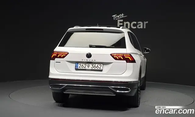 Volkswagen Tiguan 2022 2.0 автомат (гидро), миниатюра 4