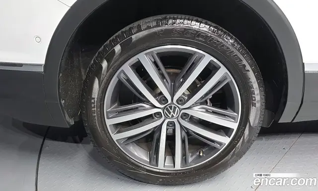 Volkswagen Tiguan 2022 2.0 автомат (гидро), миниатюра 5