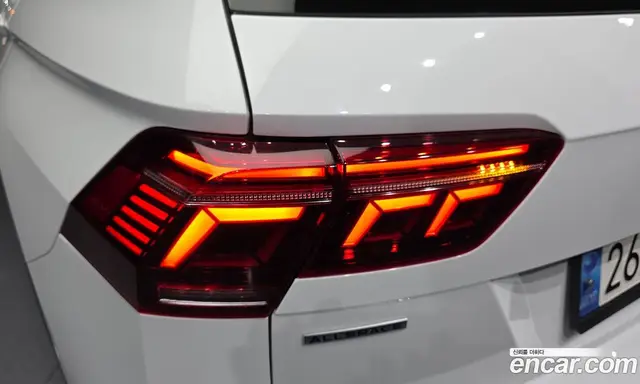 Volkswagen Tiguan 2022 2.0 автомат (гидро), миниатюра 9