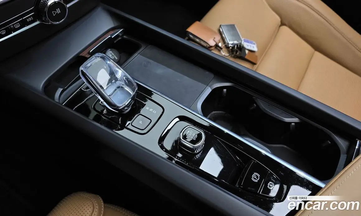 Volvo V60 2023 2.0 автомат (гидро), фото 11