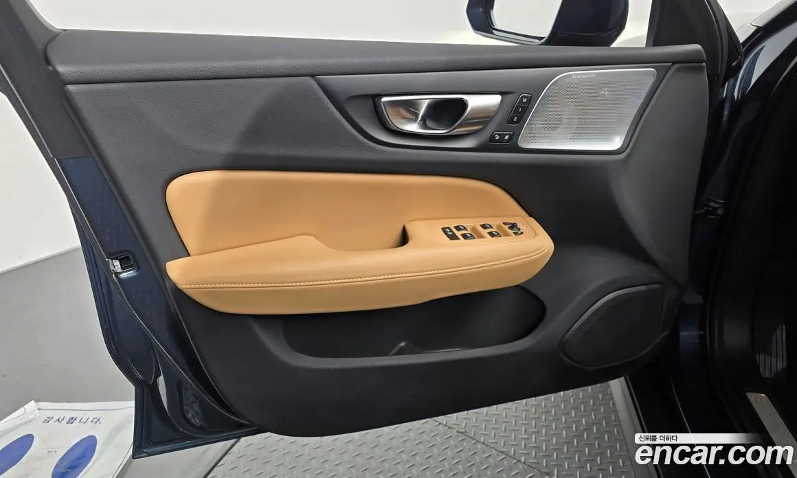 Volvo V60 2023 2.0 автомат (гидро), фото 13