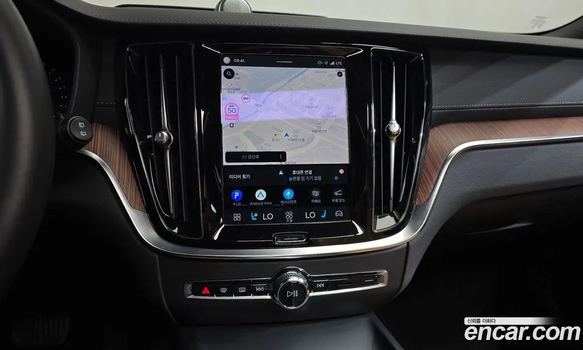 Volvo V60 2023 2.0 автомат (гидро), фото 18