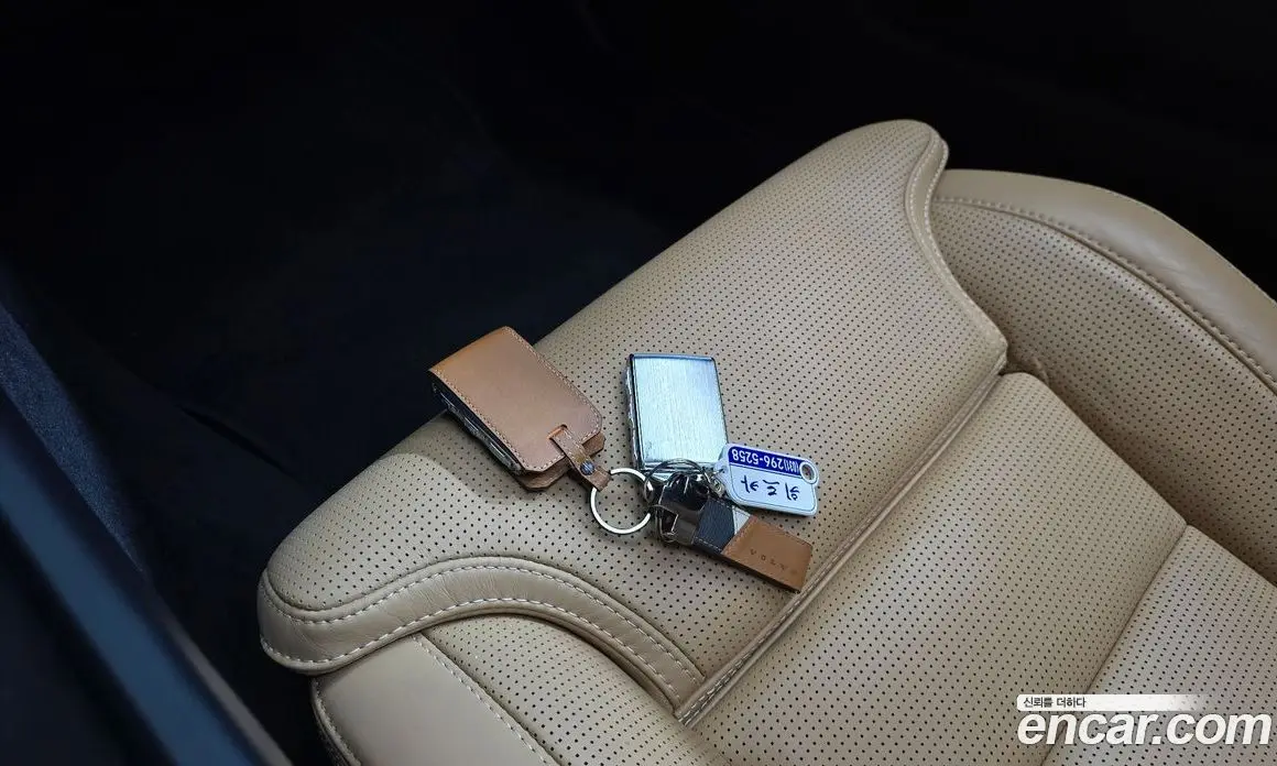 Volvo V60 2023 2.0 автомат (гидро), фото 21