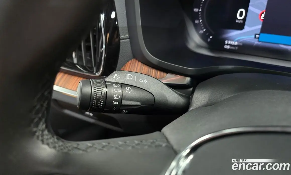 Volvo V60 2023 2.0 автомат (гидро), фото 25
