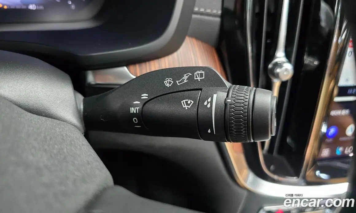 Volvo V60 2023 2.0 автомат (гидро), фото 26
