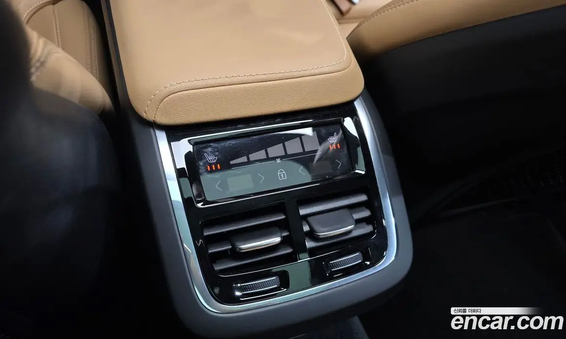 Volvo V60 2023 2.0 автомат (гидро), фото 27