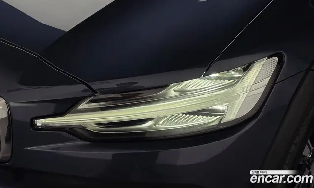Volvo V60 2023 2.0 автомат (гидро), миниатюра 7