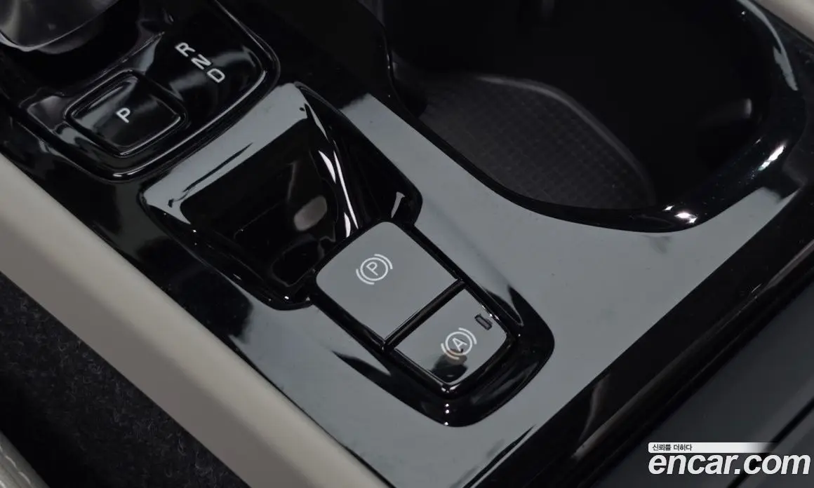 Volvo XC40 2023 2.0 автомат (гидро), фото 22