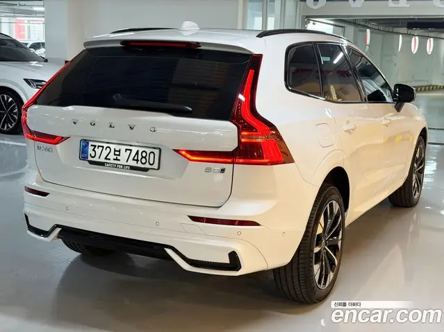 Volvo XC60 2026 2.0 автомат (гидро), миниатюра 2