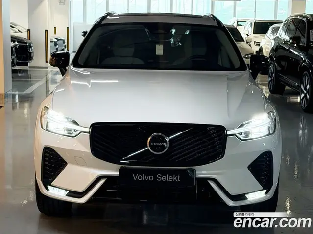 Volvo XC60 2026 2.0 автомат (гидро), миниатюра 3