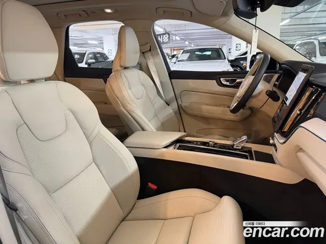 Volvo XC60 2026 2.0 автомат (гидро), миниатюра 10