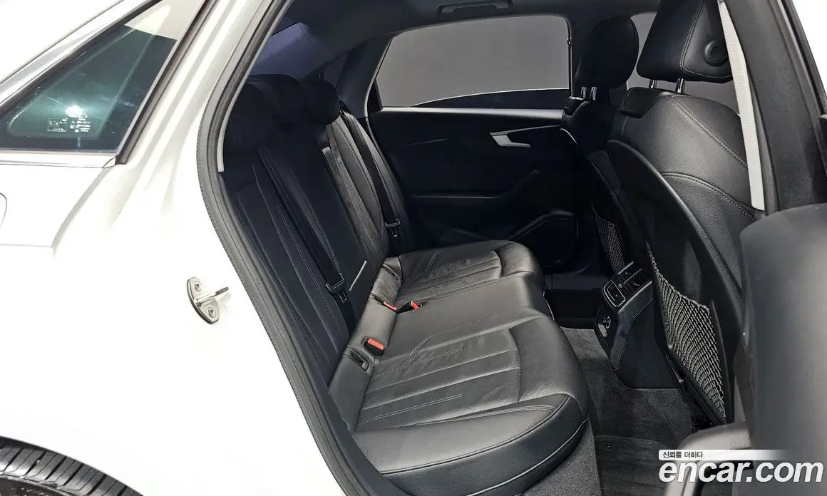 Audi A4 2018 2.0 автомат (гидро), фото 11