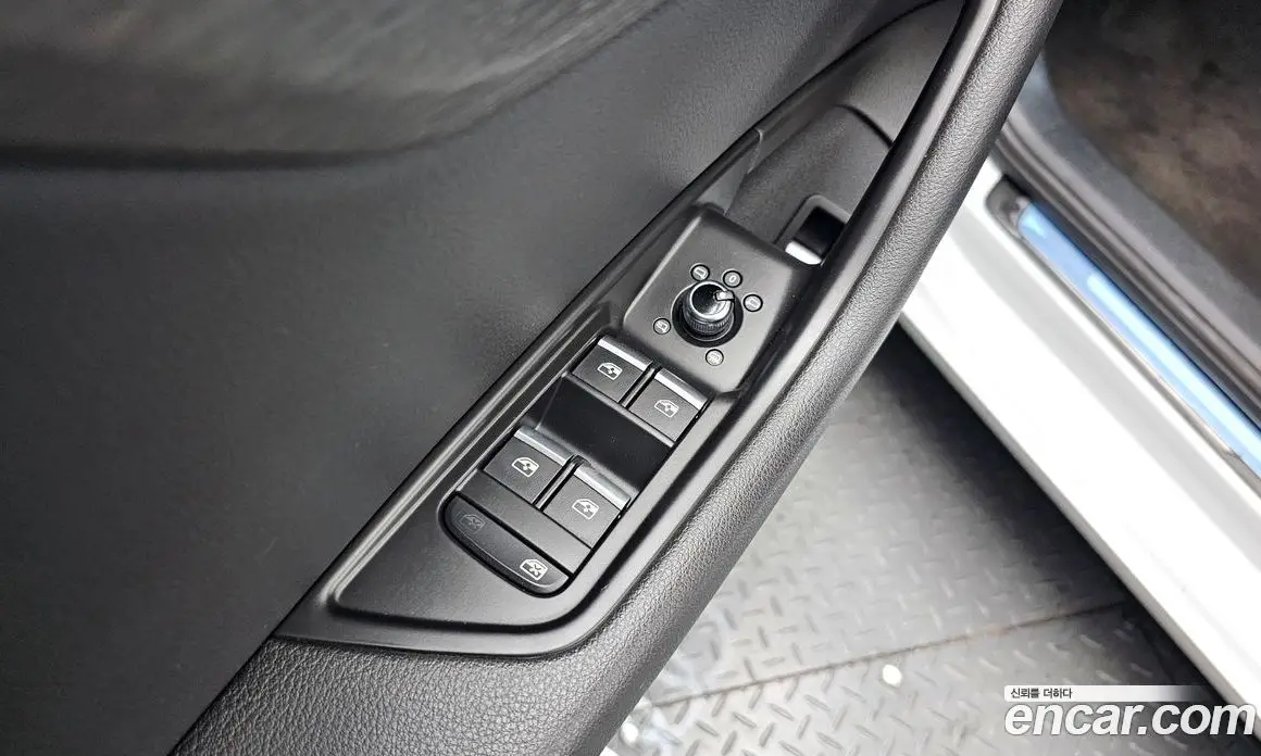 Audi A4 2018 2.0 автомат (гидро), фото 20