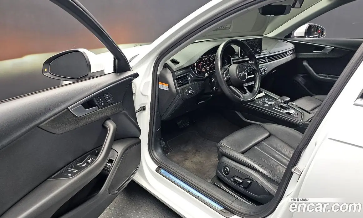 Audi A4 2018 2.0 автомат (гидро), фото 10