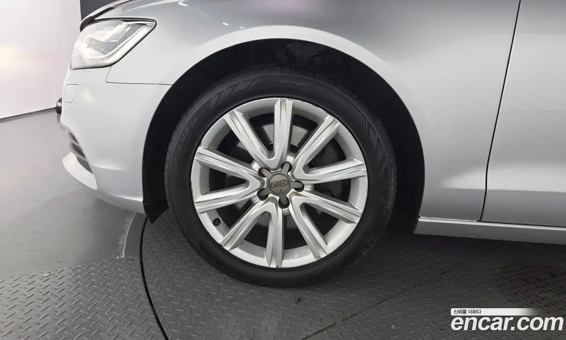 Audi A6 2013 3.0 автомат (гидро), фото 5