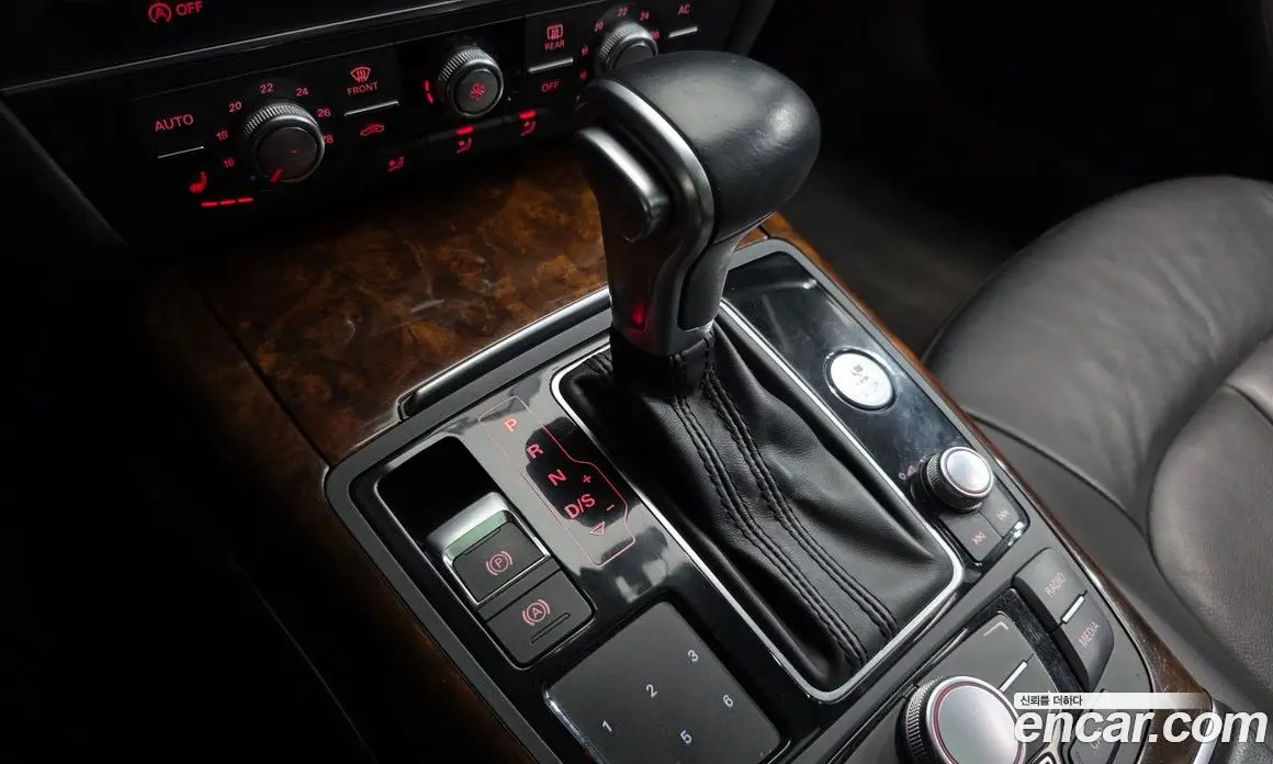 Audi A6 2013 3.0 автомат (гидро), фото 9
