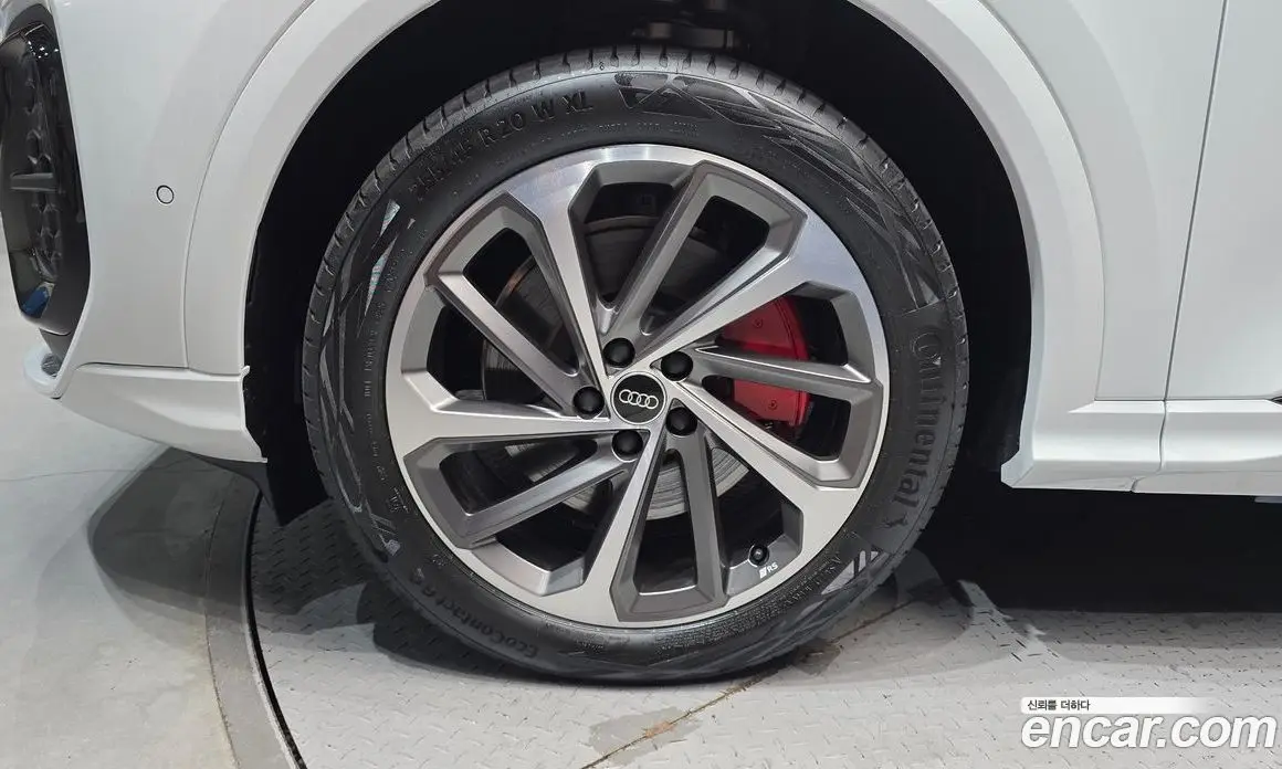 Audi Q5 2025 2.0 автомат (гидро), фото 5