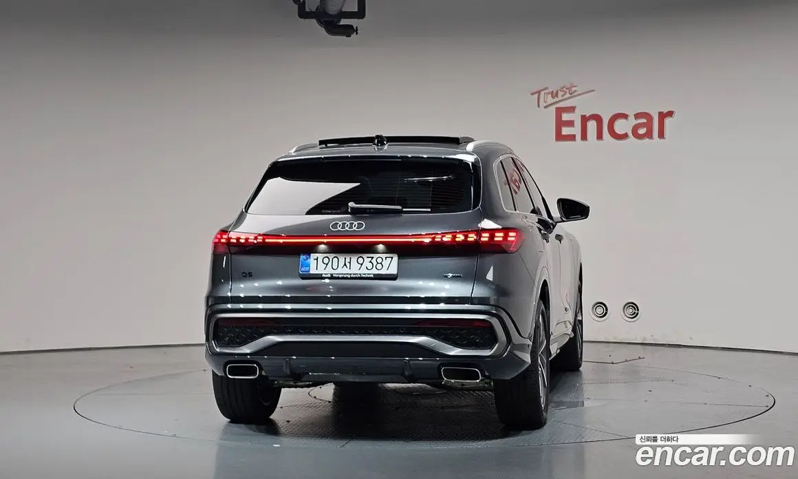 Audi Q5 2025 2.0 автомат (гидро), фото 3