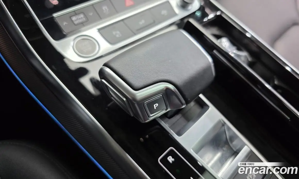 Audi Q7 2022 3.0 автомат (гидро), фото 12
