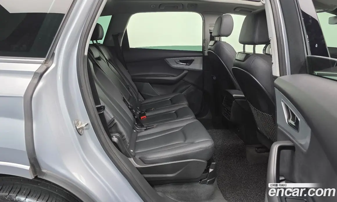Audi Q7 2022 3.0 автомат (гидро), фото 17