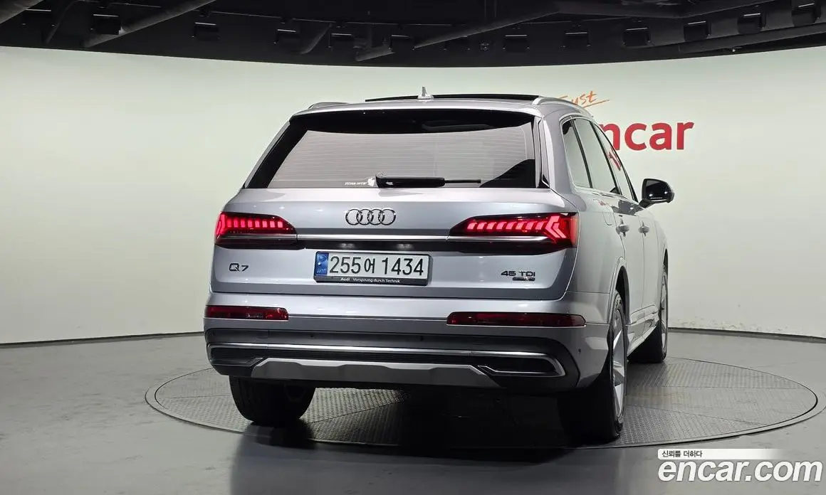 Audi Q7 2022 3.0 автомат (гидро), фото 4