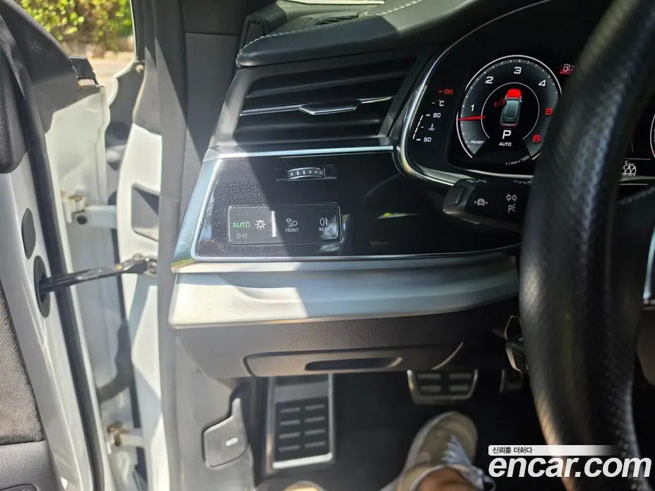 Audi Q8 2021 3.0 автомат (гидро), фото 7