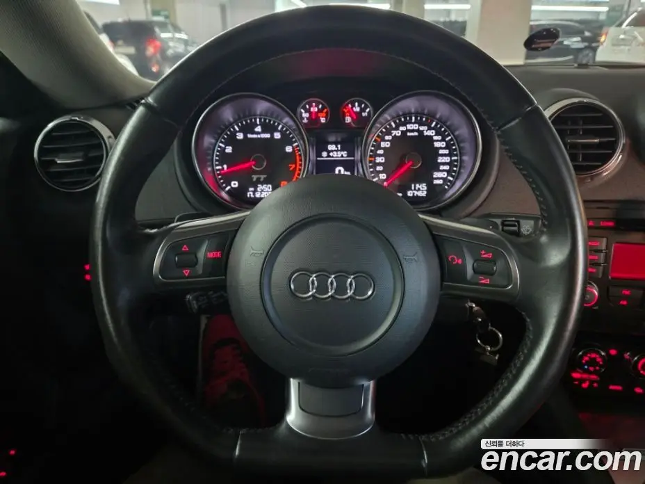 Audi TT 2010 2.0 автомат (гидро), фото 11