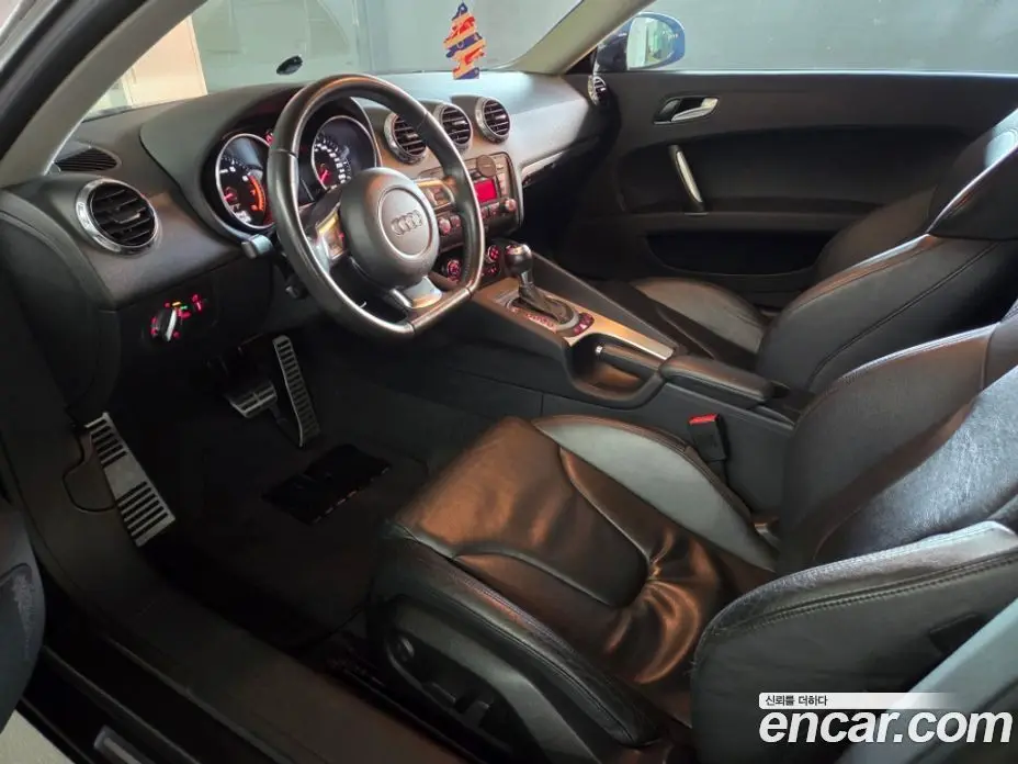 Audi TT 2010 2.0 автомат (гидро), фото 14