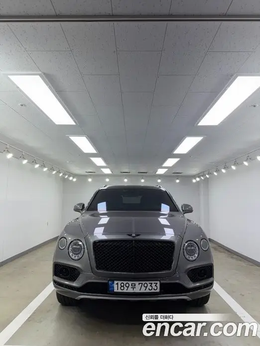 Bentley Bentayga 2017 6.0 автомат (гидро), миниатюра 1 Bentley Bentayga 2017 6.0 автомат (гидро), миниатюра 1