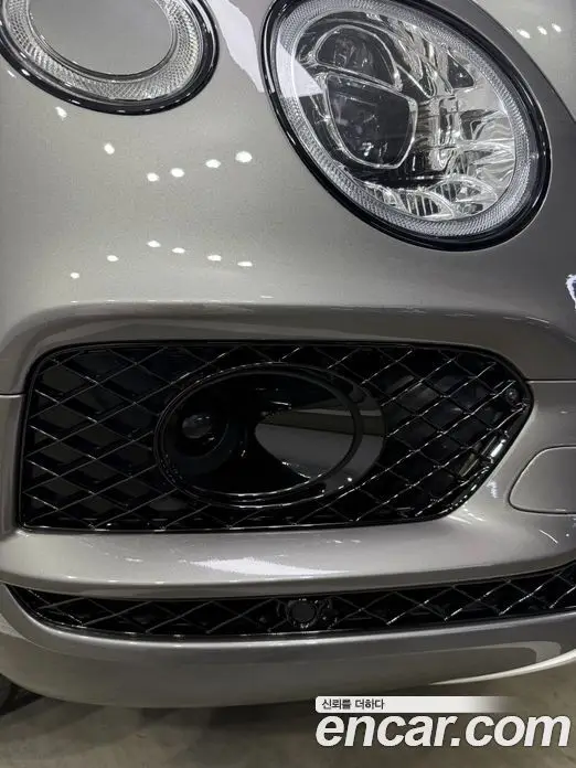 Bentley Bentayga 2017 6.0 автомат (гидро), фото 11 Bentley Bentayga 2017 6.0 автомат (гидро), фото 11