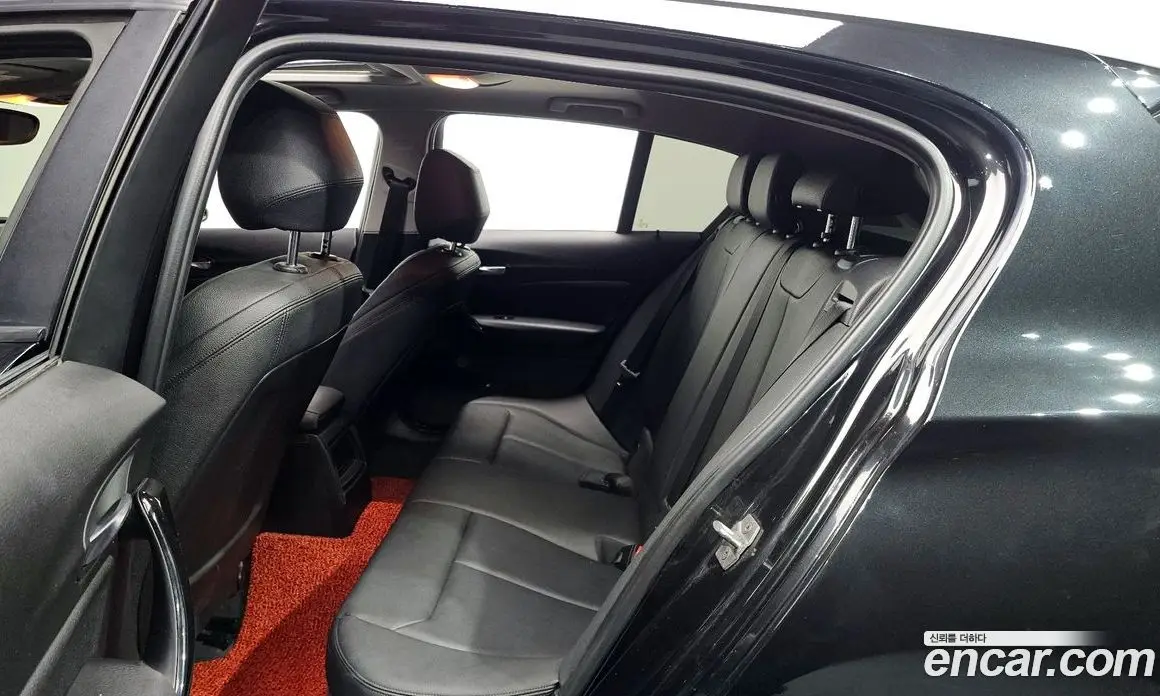 BMW 1 серия 2018 2.0 автомат (гидро), фото 12