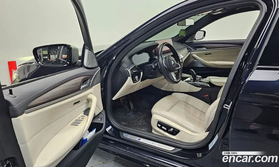 BMW 5 серия 2021 4.4 автомат (гидро), фото 13