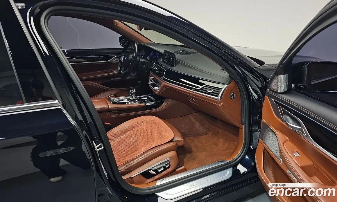 BMW 7 серия 2017 4.4 автомат (гидро), фото 16
