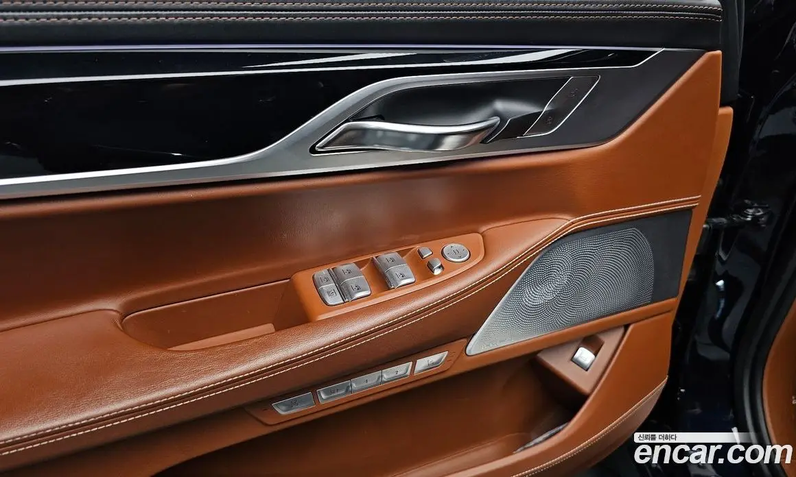 BMW 7 серия 2017 4.4 автомат (гидро), фото 23