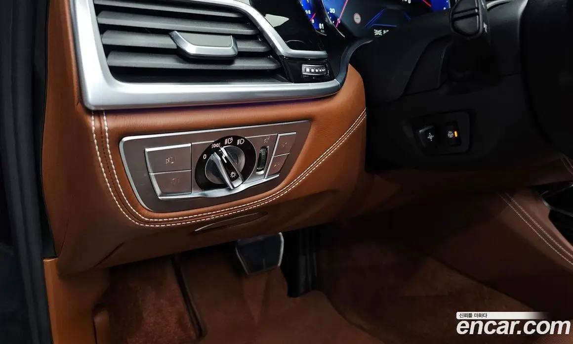 BMW 7 серия 2017 4.4 автомат (гидро), фото 30