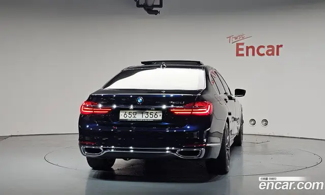 BMW 7 серия 2017 4.4 автомат (гидро), миниатюра 4