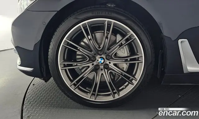 BMW 7 серия 2017 4.4 автомат (гидро), миниатюра 5