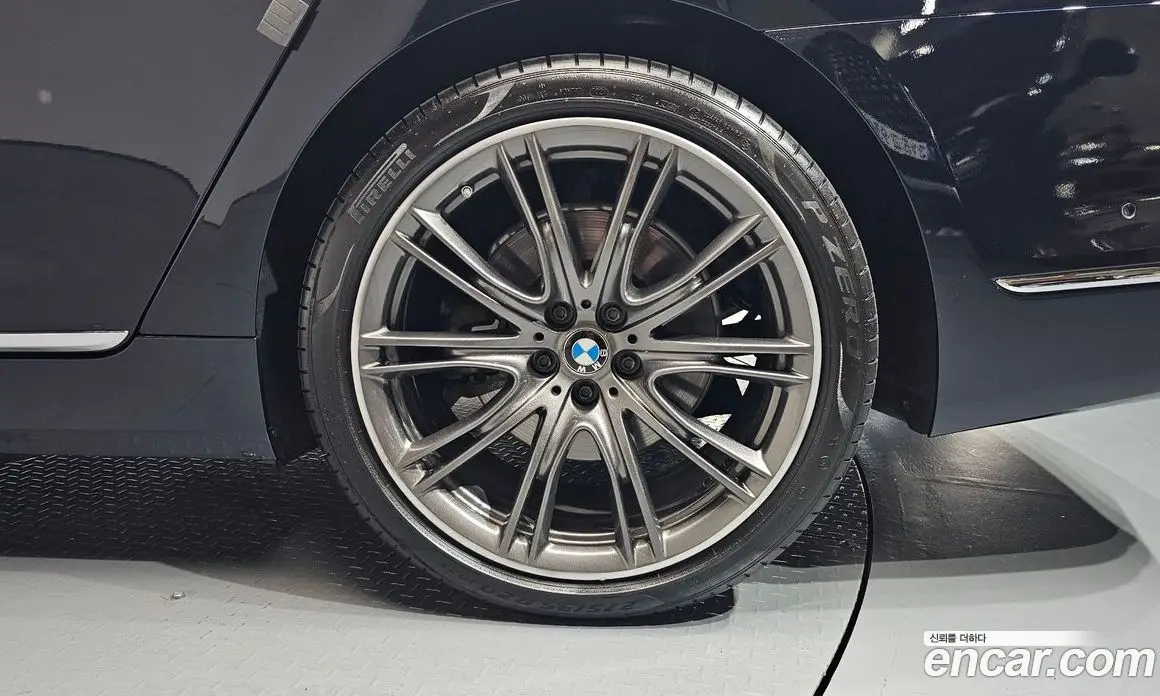 BMW 7 серия 2017 4.4 автомат (гидро), фото 7