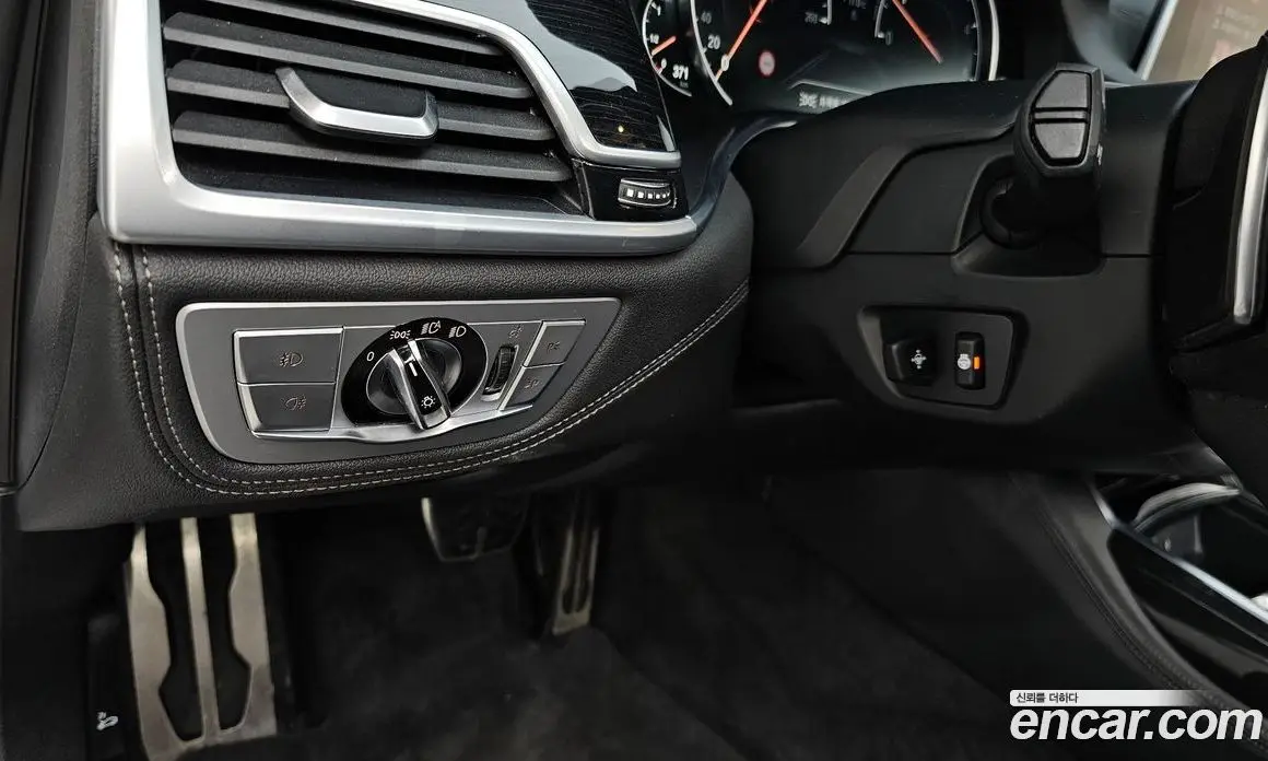 BMW 7 серия 2018 3.0 автомат (гидро), фото 18