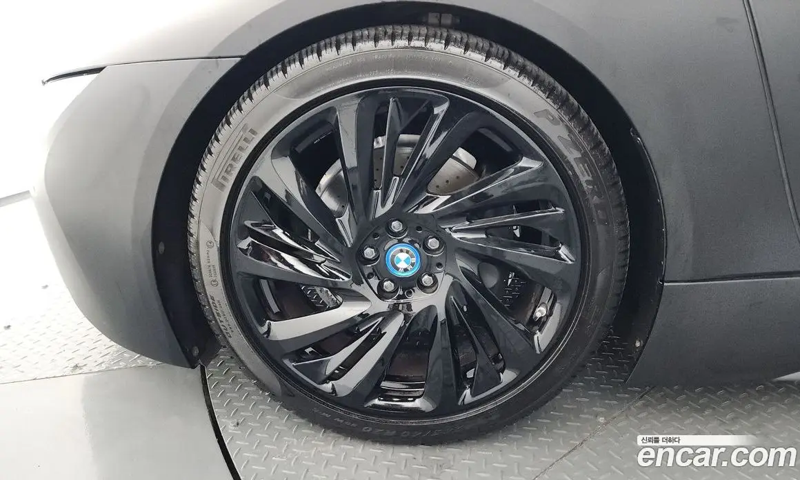 BMW i8 2016 1.5 автомат (гидро), фото 5